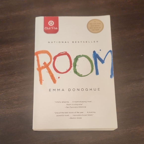 Room by Emma Donoghue Paperback - Picture 1 of 1